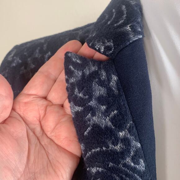 Cabi Size 4 Women's Brocade Single Button Blazer Navy Blue Jacquard Print - Picture 4 of 12